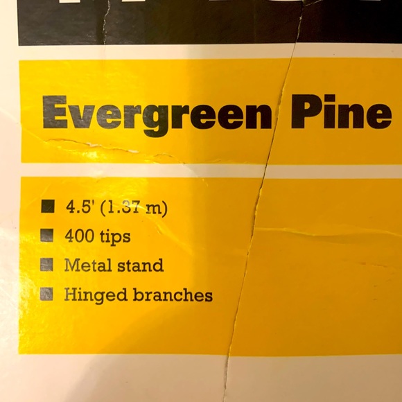 4.5ft Artificial Christmas Evergreen Pine Tree With Stand - Picture 3 of 4